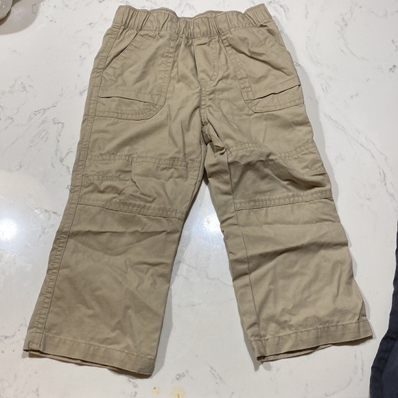 Bundle of 5 pants size 2t - Picture 2 of 16